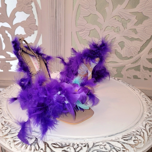 Sample Pair Only "VIOLET RAE" Feather Ankle Strap Heels - Picture 3 of 10